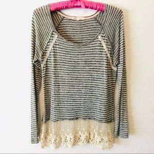 Women’s black and off-white striped lace tunic S